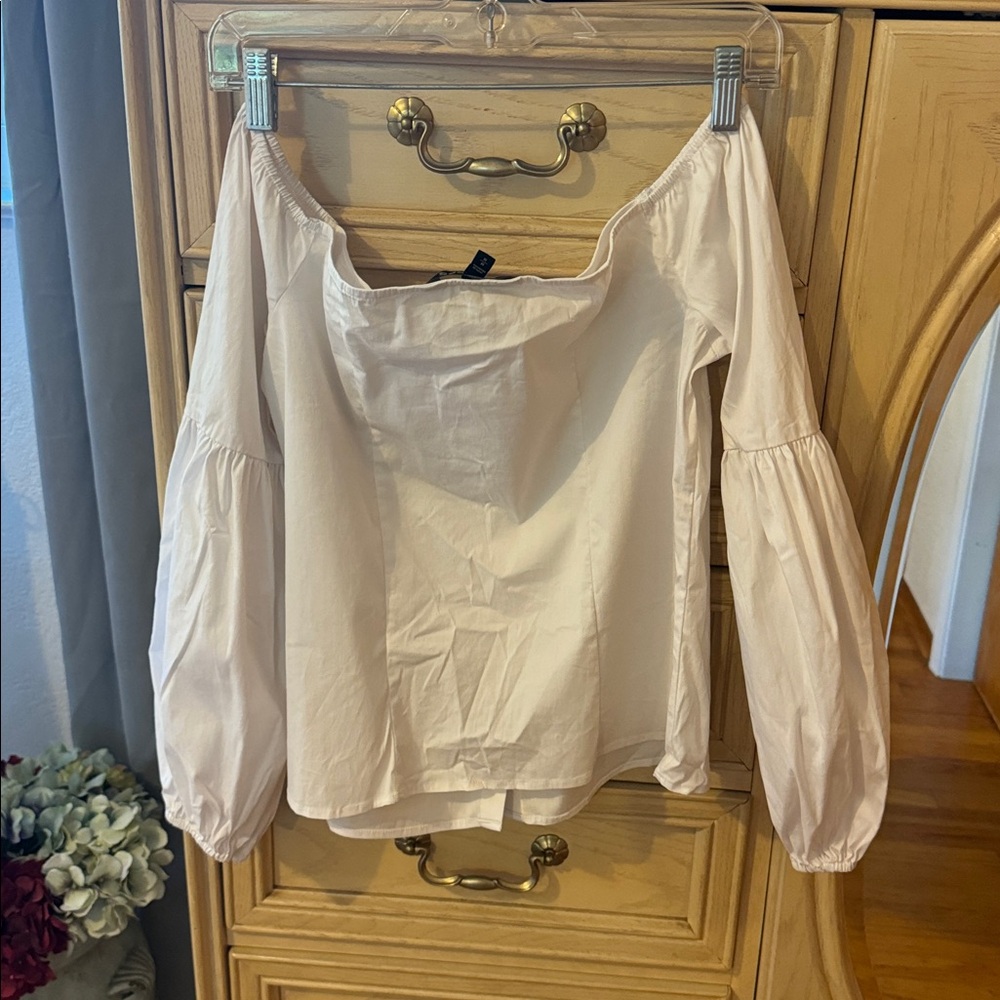 Express Off The Shoulder Blouse. - Picture 9 of 9